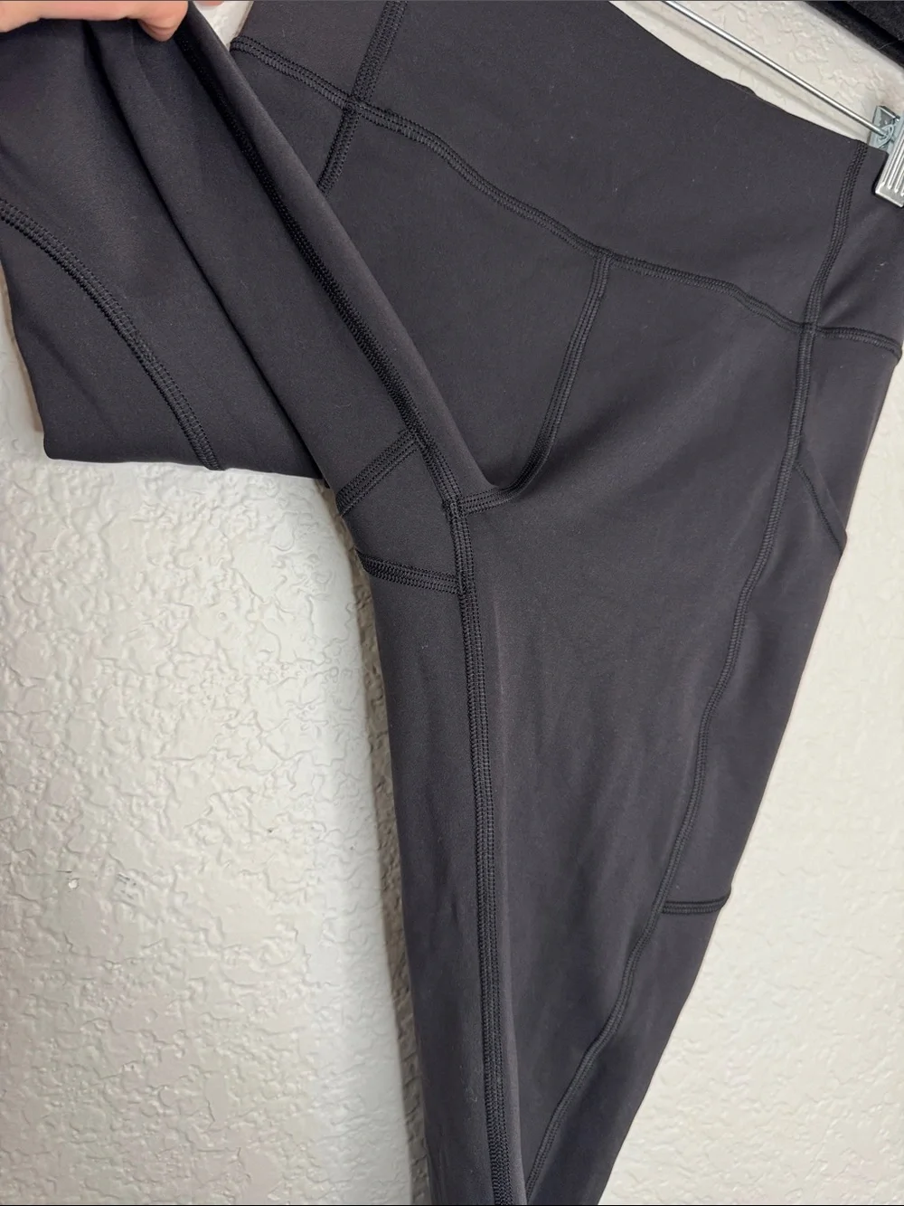 Lululemon Wunder Train w Pockets 25” inseam Black Size 4